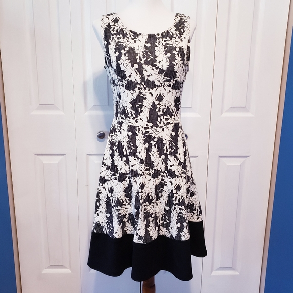 Stitchfix Maude Textured Knit Dress - Picture 1 of 8